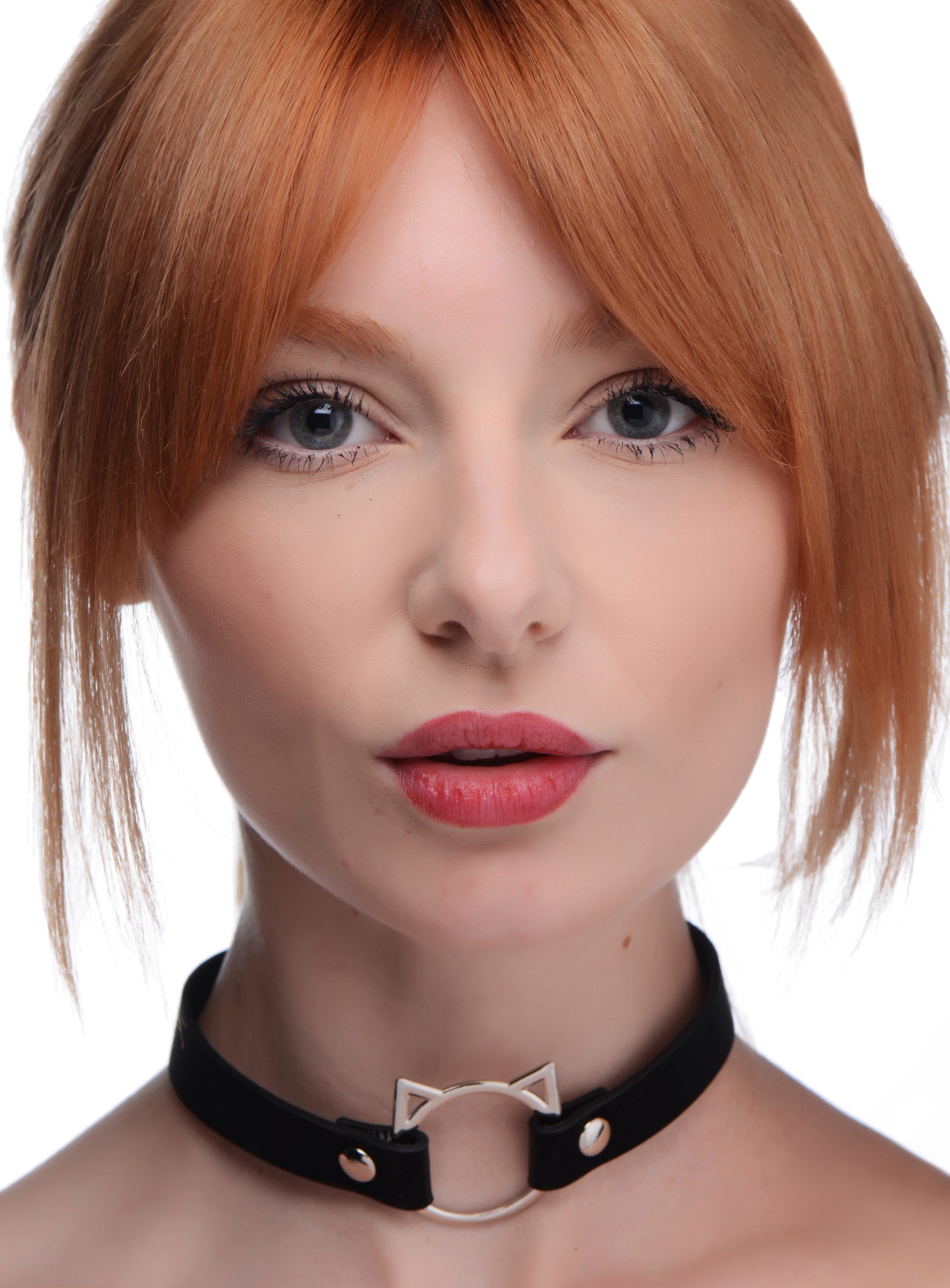 Red-haired model showcasing the Kinky Kitty Ring Slim Choker